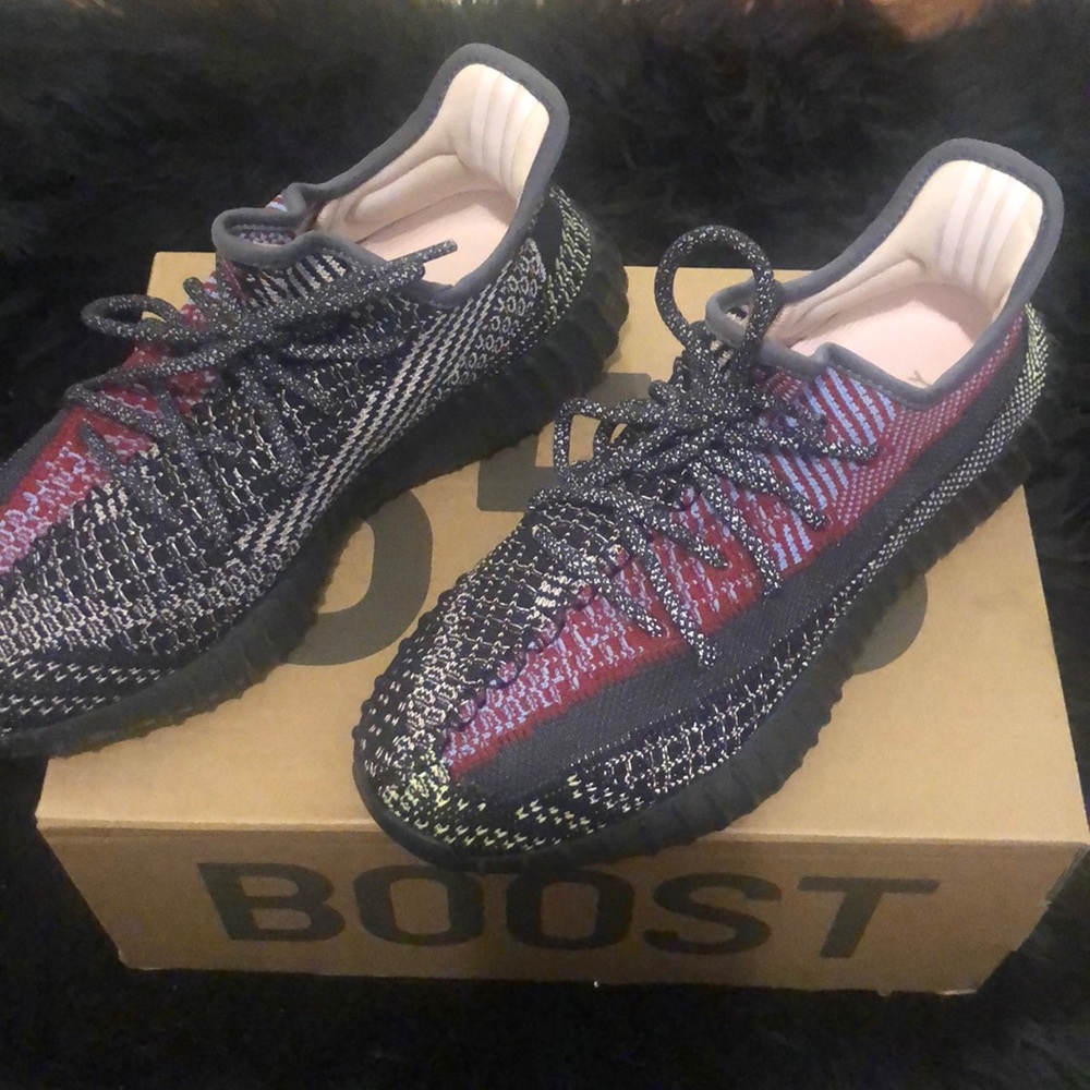 YEEZY BOOST 350 V2 (REFLECTIVE)